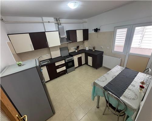 Apartament 2 camere + dressing, ultracentral, etaj 1, utilat, centrala gaz
