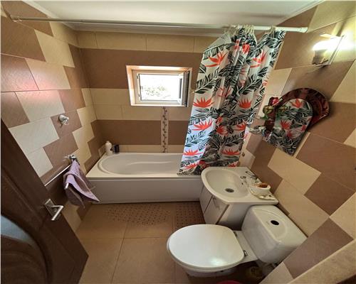Apartament 2 camere, mobilat, etaj 3, zona Neptun – aproape de scoala