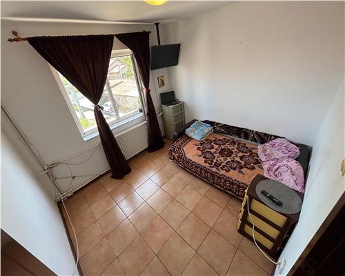 Apartament 2 camere, mobilat, etaj 3, zona Neptun  aproape de scoala