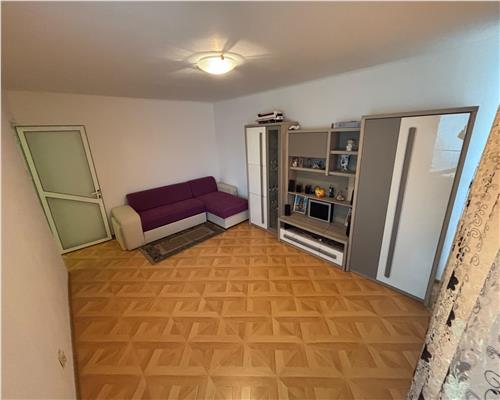 Apartament 2 camere, 48 mp, etaj 1, mobilat, Vest, bloc izolat
