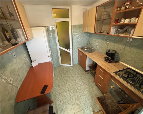 Apartament 2 camere, 48 mp, etaj 1, mobilat, Vest, bloc izolat