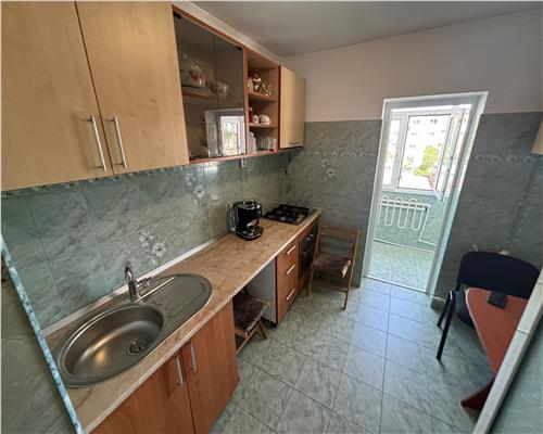Apartament 2 camere, 48 mp, etaj 1, mobilat, Vest, bloc izolat