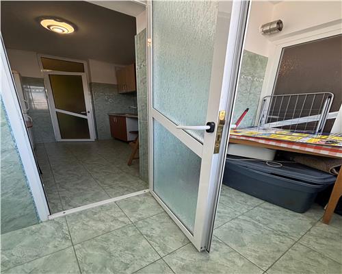 Apartament 2 camere, 48 mp, etaj 1, mobilat, Vest, bloc izolat