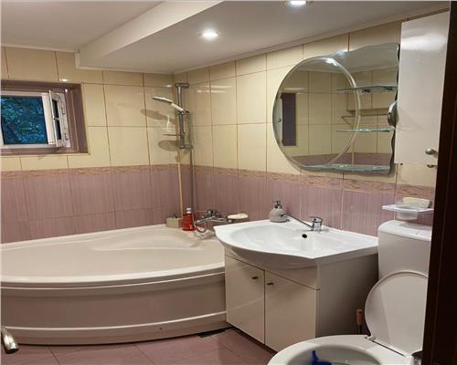 Apartament 2 camere E3, mobilat, utilat, cu parcare, etaj 2