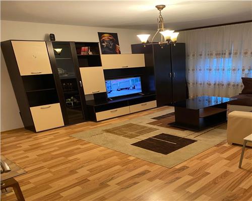 Apartament 2 camere E3, mobilat, utilat, cu parcare, etaj 2