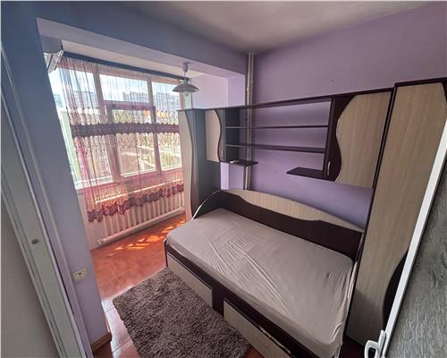 Garsoniera centrala, 32 mp, etaj 3, mobilata, utilata, bloc cu lift