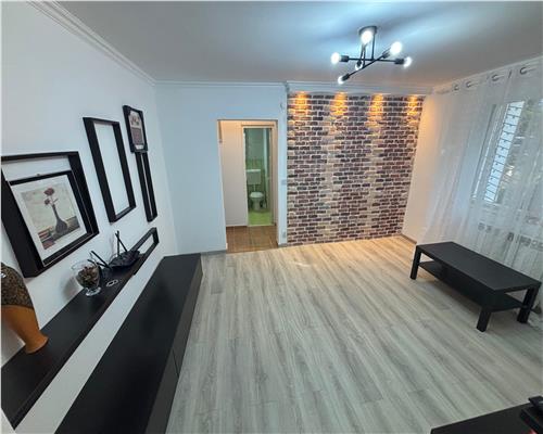 Apartament 3 camere, parter, renovat complet, mobilat si utilat,