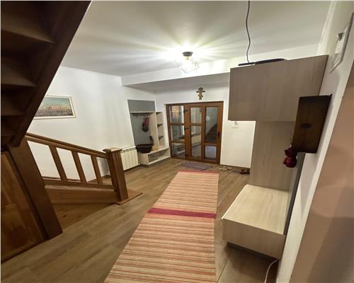 Casa ultracentrala complet utilata, 4 camere, curte, foisor