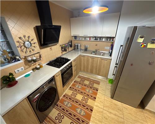 Casa ultracentrala complet utilata, 4 camere, curte, foisor