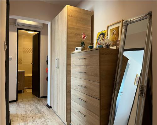 Apartament 3 camere, ultracentral, renovat 2022, bloc cu lift, mobilat