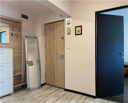 Apartament 3 camere, ultracentral, renovat 2022, bloc cu lift, mobilat