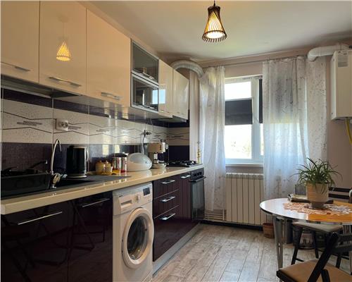 Apartament 3 camere, ultracentral, renovat 2022, bloc cu lift, mobilat