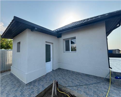 Teren 528 mp cu casa, utilitati si vedere panoramica la balta