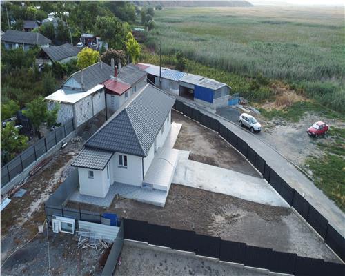 Teren 528 mp cu casa, utilitati si vedere panoramica la balta