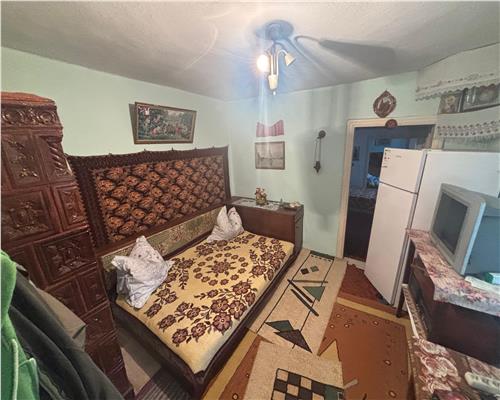 Casa 4 camere, teren 1081 mp, Niculitel, acces asfaltat