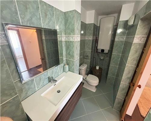 Apartament 3 camere, central, Str. Victoriei – 72 mp