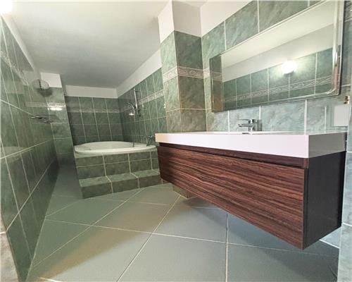 Apartament 3 camere, central, Str. Victoriei – 72 mp