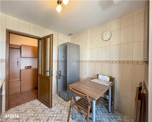 Apartament 3 camere de închiriat, central, langa Piata Civica