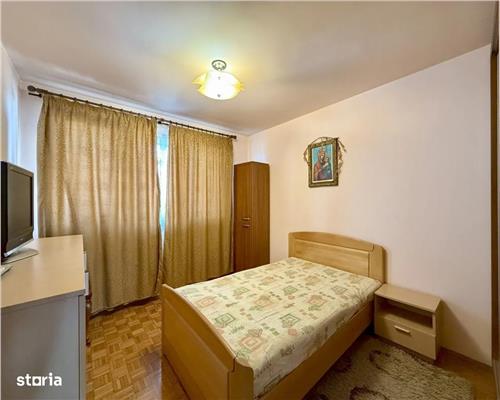 Apartament 3 camere de închiriat, central, langa Piata Civica