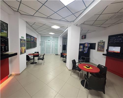Spatiu comercial central Tulcea, parter, 100 mp, vitrina mare