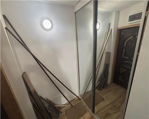 Apartament 2 camere decomandat, zona centrala