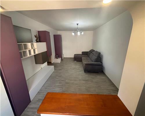 Apartament 2 camere decomandat, zona centrala