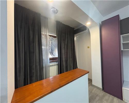 Apartament 2 camere decomandat, zona centrala