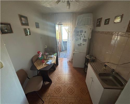 Apartament 2 camere decomandat, mobilat, zona Monument, 54 mp