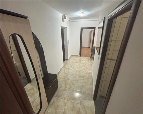 Apartament 2 camere central, etaj 1, mobilat, lânga faleza ?i parc