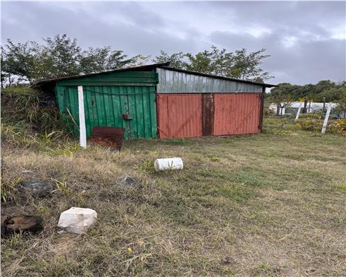 Casa de vacanta noua cu iesire si vedere superba la lac