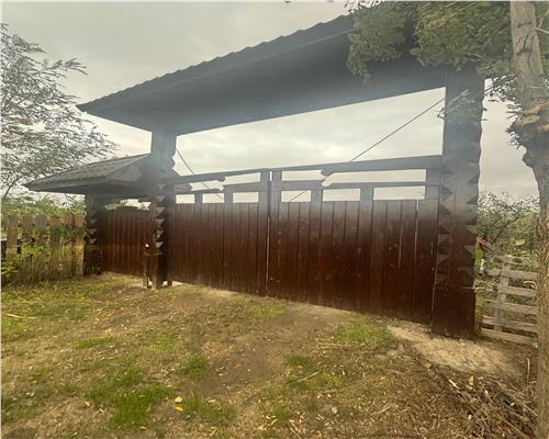 Casa de vacanta noua cu iesire si vedere superba la lac