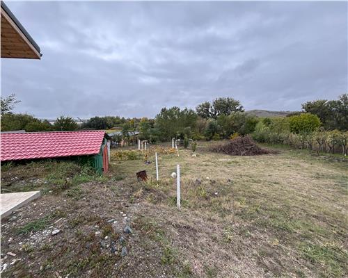 Casa de vacanta noua cu iesire si vedere superba la lac