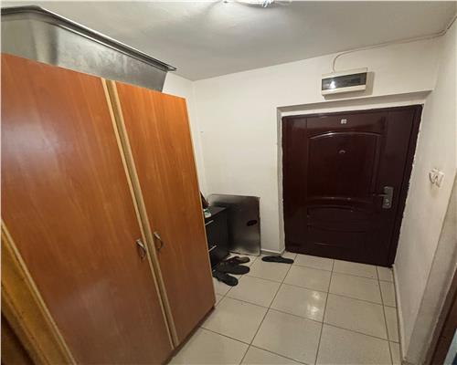 Garsoniera confort 1 zona centrala mobilata bloc cu lift cu chirias