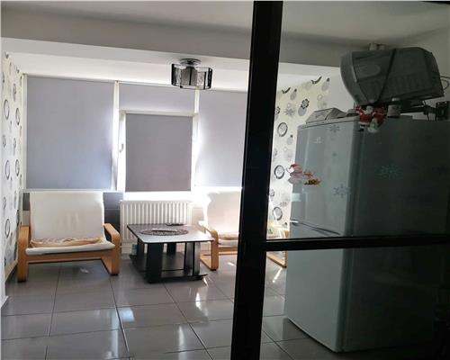 Garsoniera confort 1 zona centrala mobilata bloc cu lift cu chirias