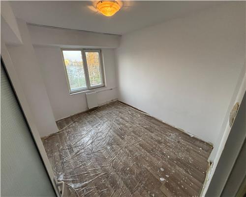 Apartament 2 camere central, etaj 2, vedere lac Ciuperca