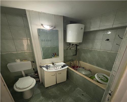 Apartament 2 camere central, etaj 2, vedere lac Ciuperca