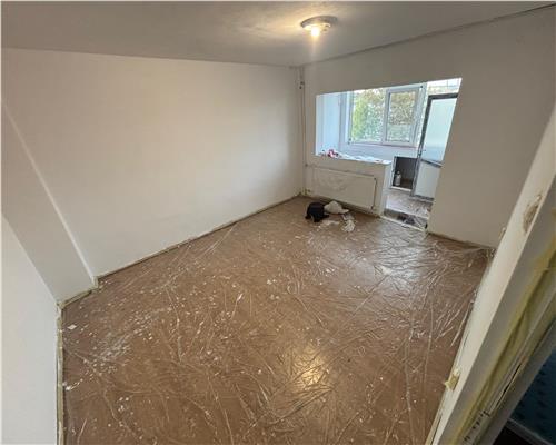 Apartament 2 camere central, etaj 2, vedere lac Ciuperca