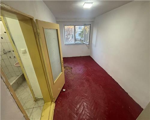 Apartament 3 camere, 44 mp, etaj 2, cartier Big