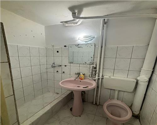 Apartament 3 camere, 44 mp, etaj 2, cartier Big