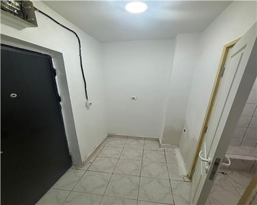 Apartament 3 camere, 44 mp, etaj 2, cartier Big