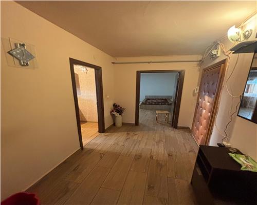 Apartament 3 camere str. Victoriei, mobilat complet, ideal muncitori