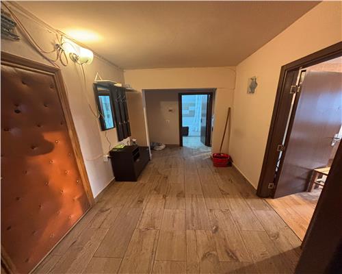 Apartament 3 camere str. Victoriei, mobilat complet, ideal muncitori