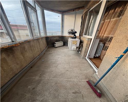 Apartament 3 camere str. Victoriei, mobilat complet, ideal muncitori