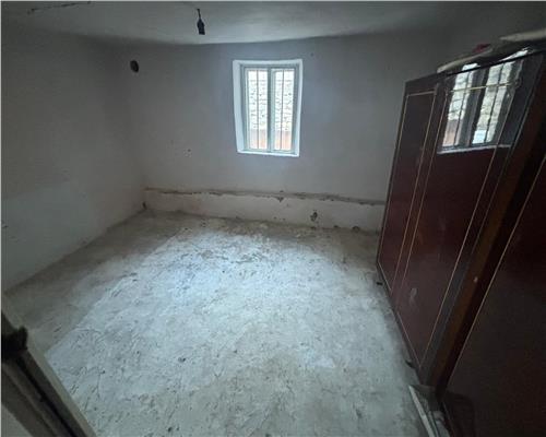 Casa de vanzare – zona Centrala, 3 camere, teren 184 mp