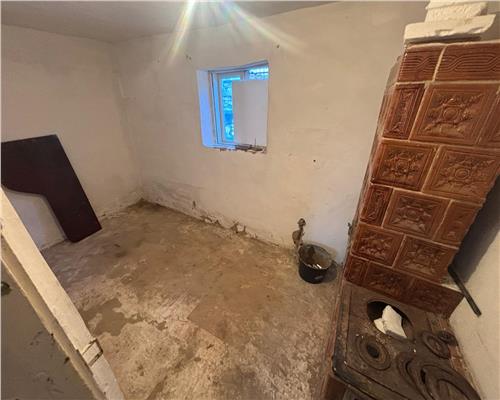 Casa de vanzare – zona Centrala, 3 camere, teren 184 mp