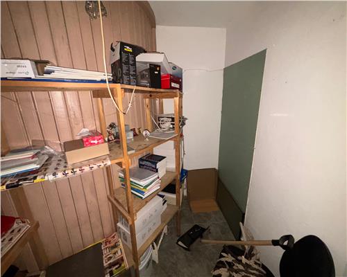 Spatiu comercial 25 mp ultracentral, vitrina mare, aer conditionat, parcare