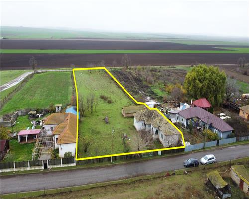 Casa cu teren generos in satul Lastuni, aproape de Tulcea