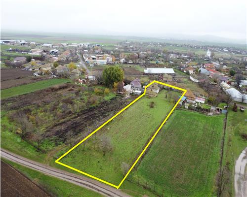 Casa cu teren generos in satul Lastuni, aproape de Tulcea