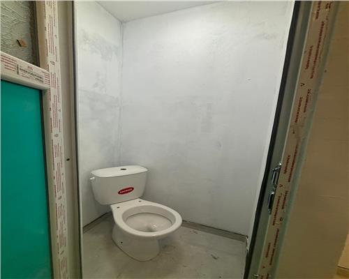 Spatiu de închiriat – Ultracentral, parter, vitrina mare, trafic intens