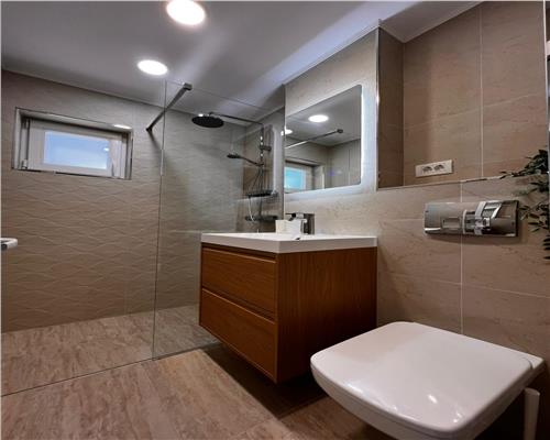 Apartament 3 camere Central – Prima inchiriere, renovat complet